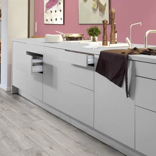 ДУБ БЕЛЫЙ МАКРО ЛАМИНАТ  KRONOTEX  MAMMUT ламинат для пола